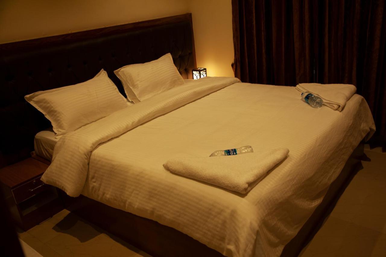 Westn Resorts Kuttālam Esterno foto